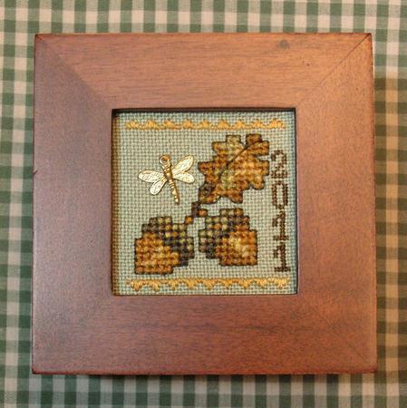 Tiny Treasures Acorn Box - Cross-Point Designs