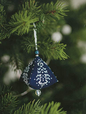 Teardrop Bells 3D Christmas Tree Ornament - Cotton Pixels LTP