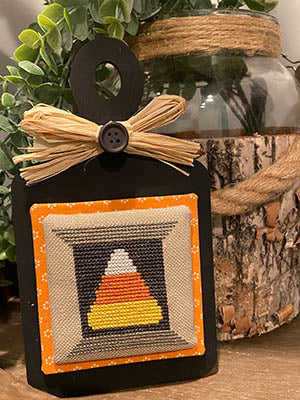 Candy Corn Spool - Crafty Bluebonnet Designs