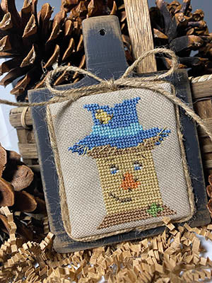 Scarecrow Spool - Crafty Bluebonnet Designs