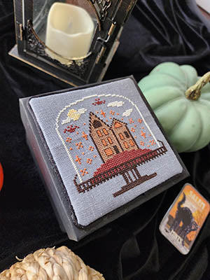 Haunted House - Apple Harvest Designs