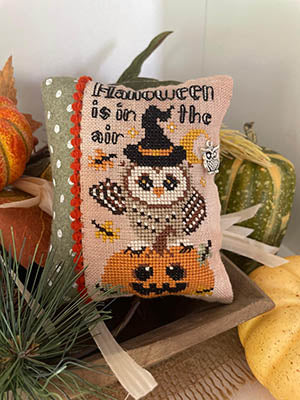 Halloween Vibes Pillow - Fairy Wool In The Wood