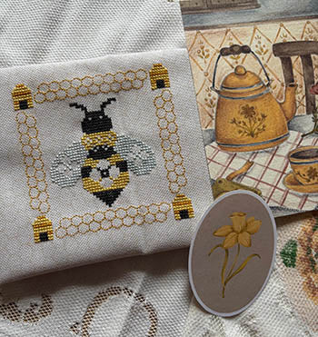 Wild Whimsy: Bumblebee - Darling & Whimsy Designs