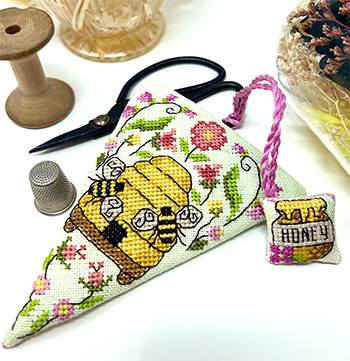 Beehive Scissor Case - Tiny Modernist Inc