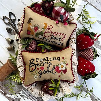 Strawberry Pincushions - Puntini Puntini