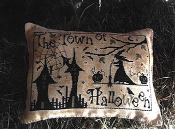 Town Of Halloween - Primitive Hare