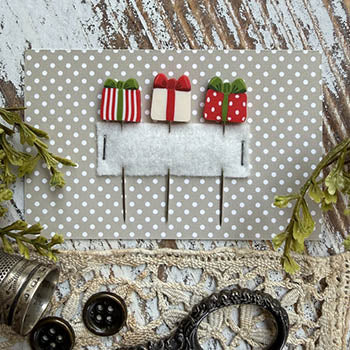 Christmas Gifts Pin Set - Puntini Puntini