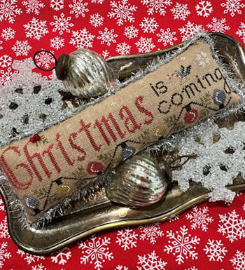 Christmas Is Coming Pinkeep - Scarlett House