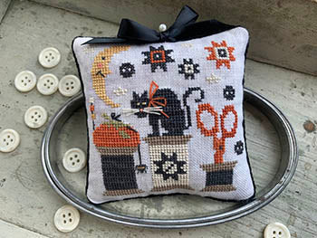 Halloween Spools Pinkeep - Stitches by Ethel