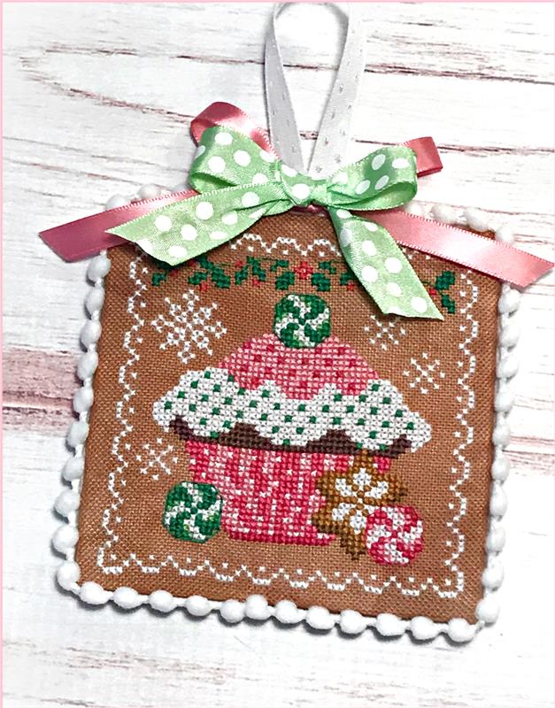 Holiday Cupcake - Sugar Stitches Design