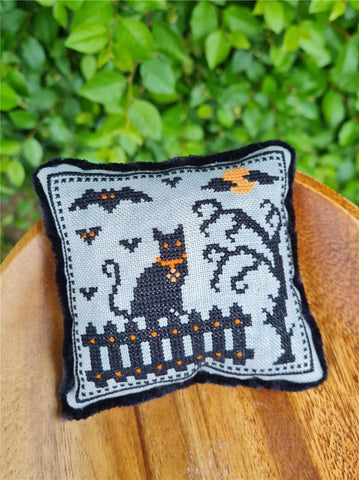 Halloween Cat - Cute Embroidery by Kate