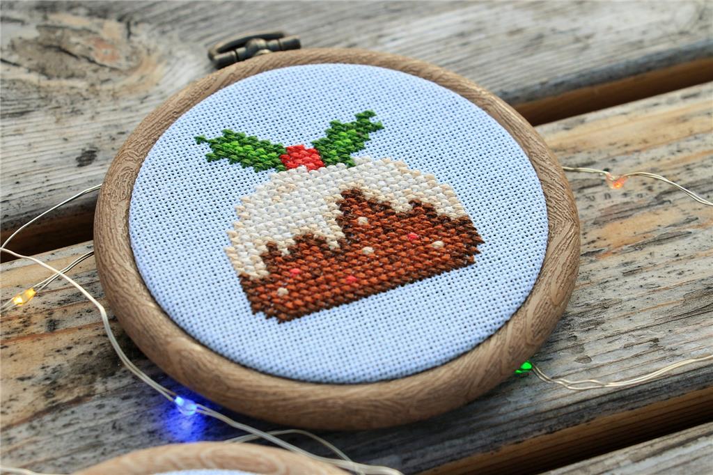 Christmas Pudding - Cute Embroidery by Kate