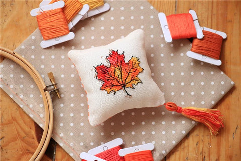 Maple Leaf - Cute Embroidery by Kate