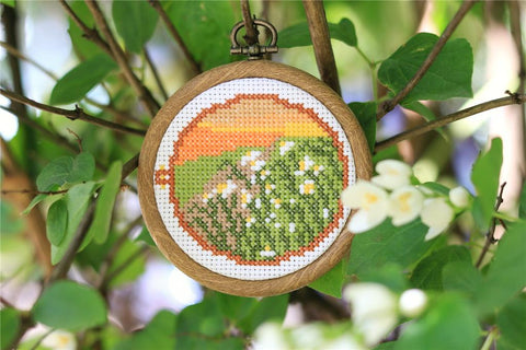 Summer Hoop - Cute Embroidery by Kate