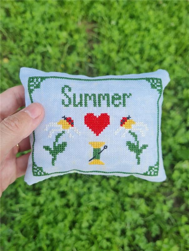 Summer - Cute Embroidery by Kate