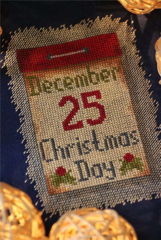 Christmas Day - Cute Embroidery by Kate