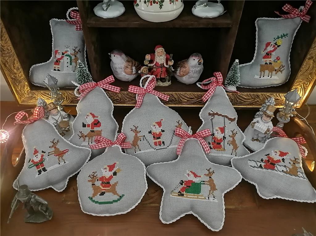 Santa And Rudolph Minis - Twin Peak Primitives