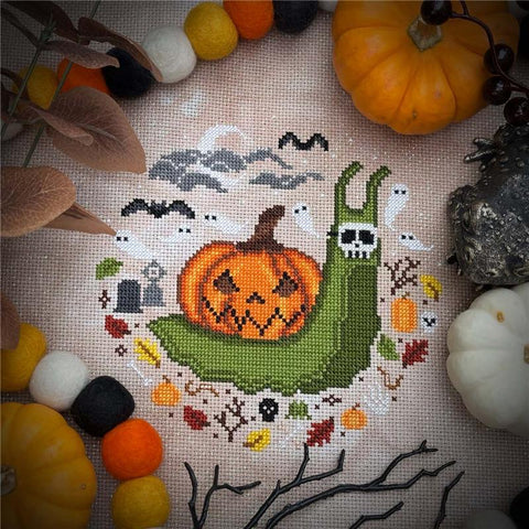 Halloween Snail - The Stitch Crypt
