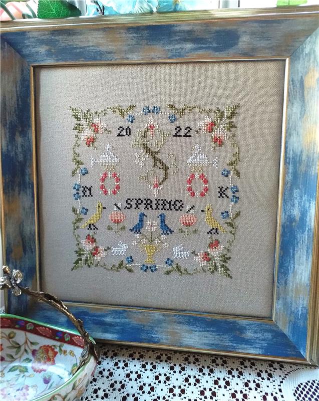 Spring Smiles In Flowers - Twin Peak Primitives