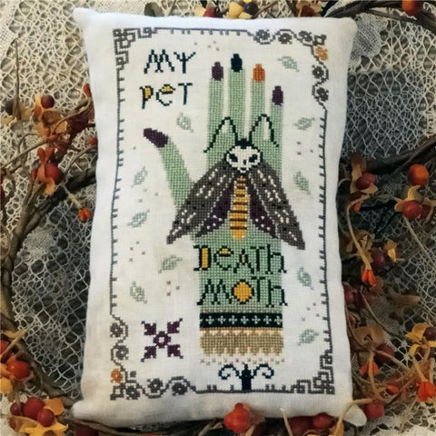 Death Moth On Witch Hand - Miss Prim Cross Stitch