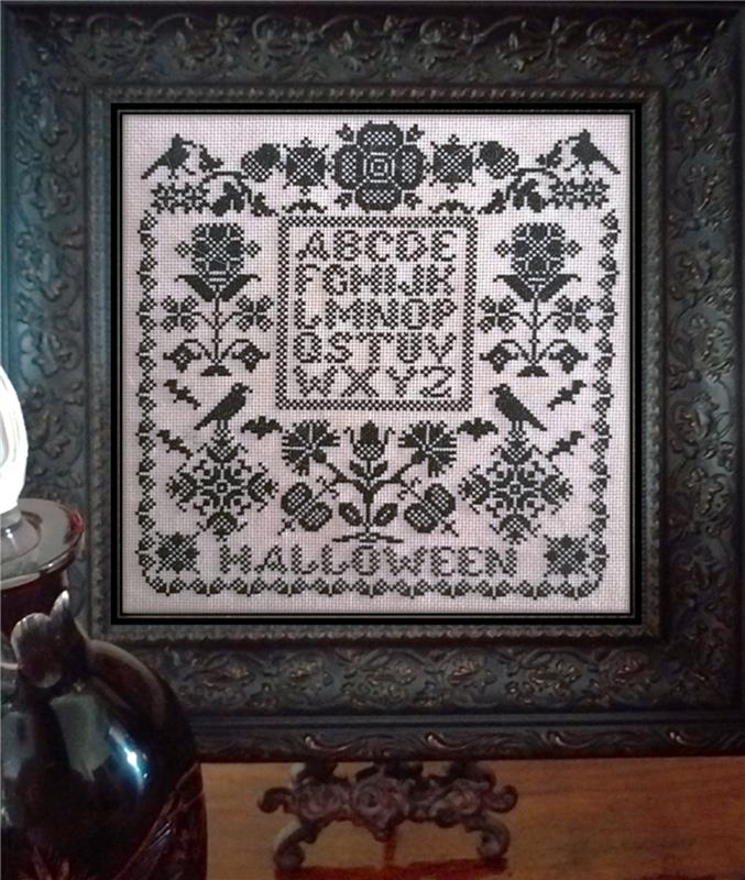 Halloween Garden - Twin Peak Primitives