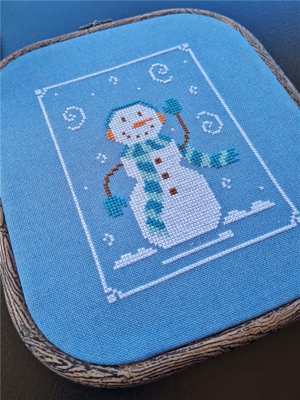 Snowman - Cute Embroidery by Kate