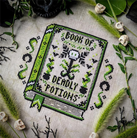 Book Of Deadly Potions: Collector's Edition - Haunted Frames