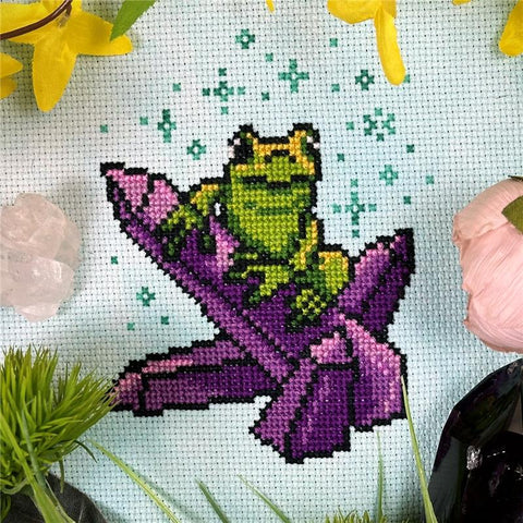 Crystal Frog - The Stitch Crypt