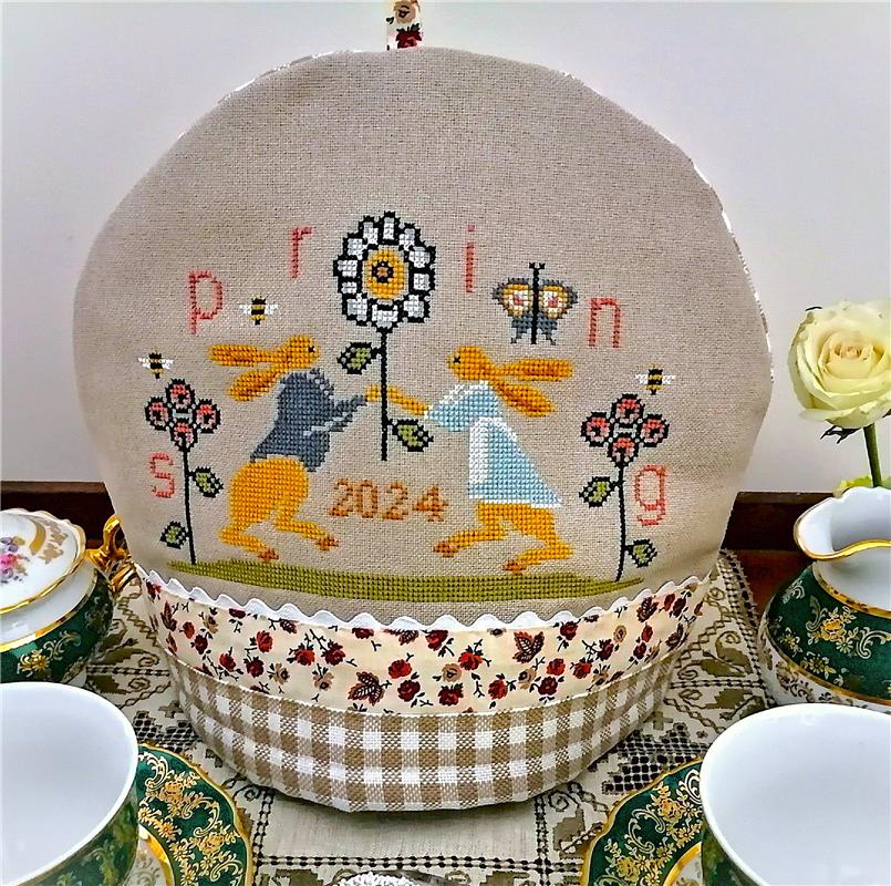 Taste Of Spring Tea Cozy - Twin Peak Primitives