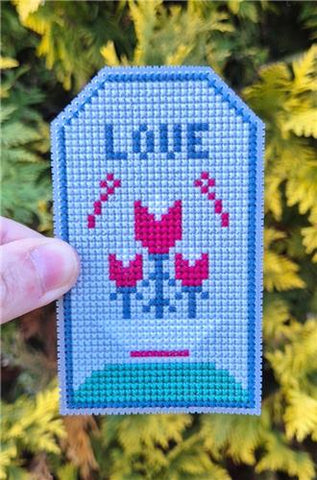 Patriotic Flowers Tags - Cute Embroidery by Kate