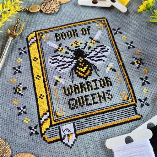 Book Of Warrior Queens: Collector's Edition - Haunted Frames