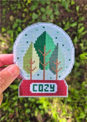 Snow Globe Summer - Cute Embroidery by Kate