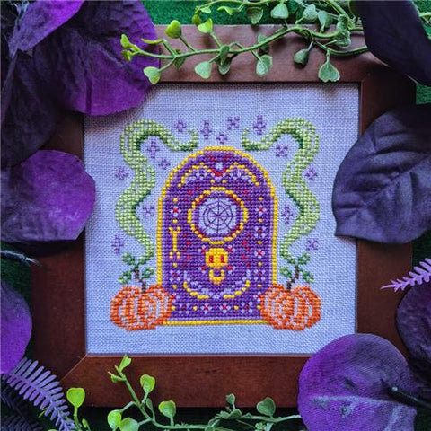 Ghoulish Gateway - Haunted Frames