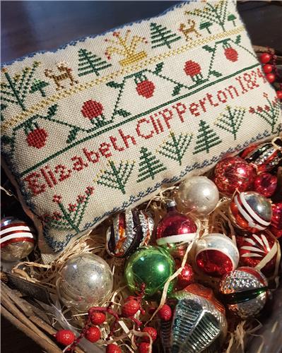 Elizabeth Clipperton's Christmas Cushion 1824 - Crowsfeetstitching