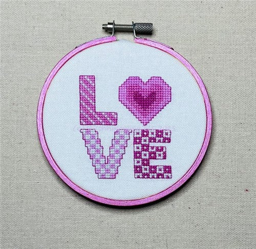 Magnificent Minis: Patchwork Love - Stitchnmomma