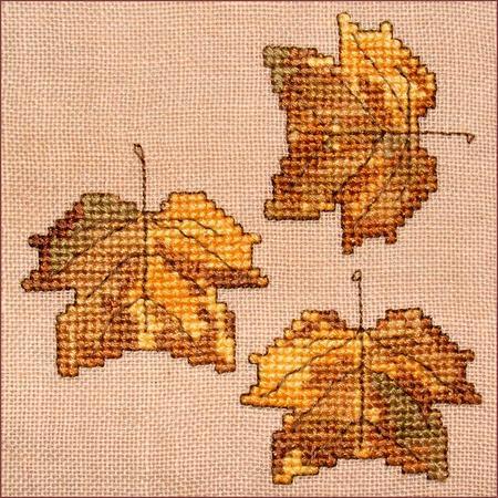 Autumn Leaves Wall Quilt Block G - Cross-Point Designs