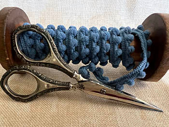 Memphis Blues Pom Pom - Dames of the Needle