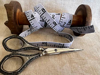 Memphis Blues Measuring Tape Twill   - Dames of the Needle