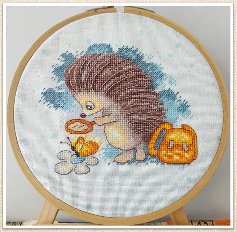 Hedgehog Traveller - Artmishka Cross Stitch