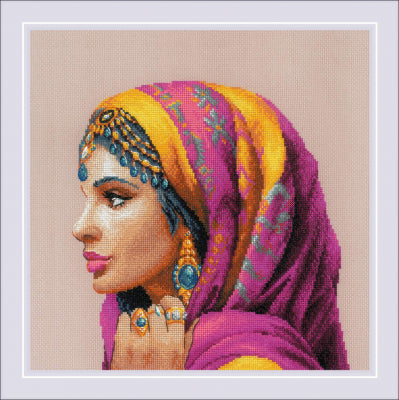 Middle East: Amazing Women - Riolis