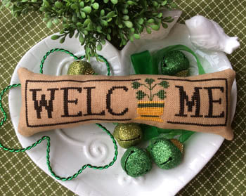 Wee Welcome, March Shamrock - Needle Bling Designs