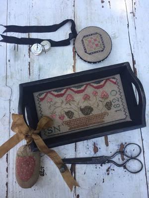 Berry Basket Sewing Tray, Pin Disk & Strawberry Pinkeep - Stacy Nash Primitives