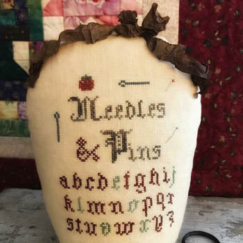 Needles & Pins Standing Pin Keep - Lucy Beam