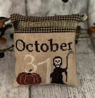 31st October Pillow - Mani Di Donna