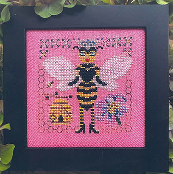 Queen Bee - Bendy Stitchy Designs