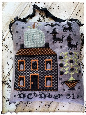 Hallows Eve Pinkeep - Lucy Beam