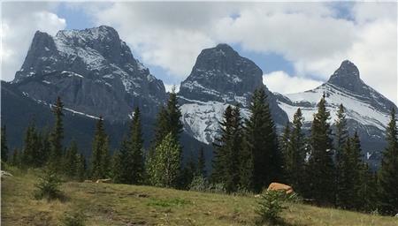 The Three Sisters - The Frame Corner