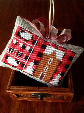 Rustic Christmas Series Prim - Twin Peak Primitives