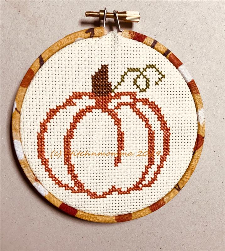 Magnificent Minis: Harvest Pumpkin - Stitchnmomma