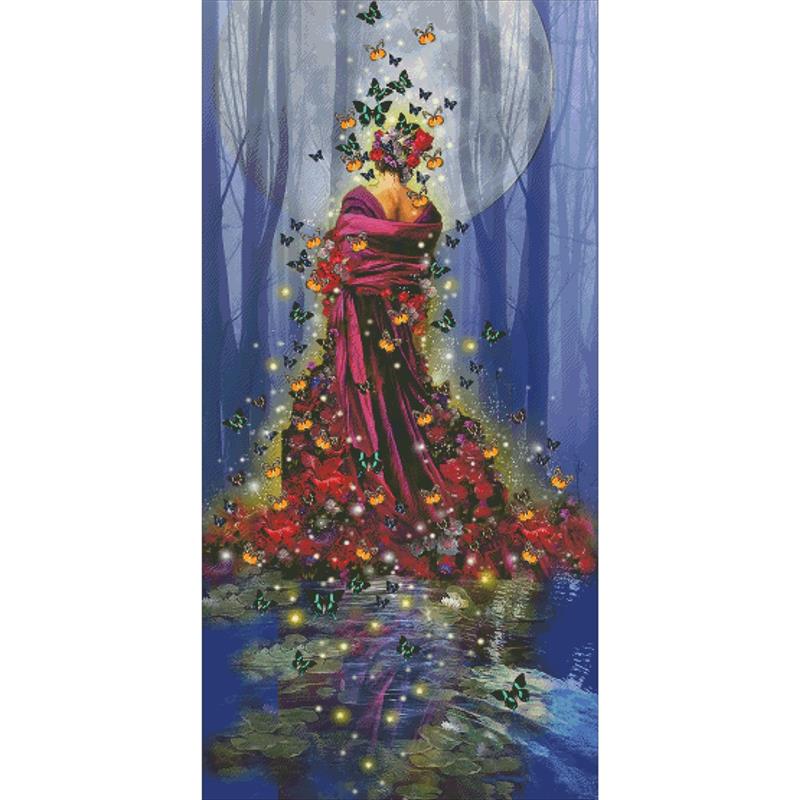 Queen Of Roses - Charting Creations